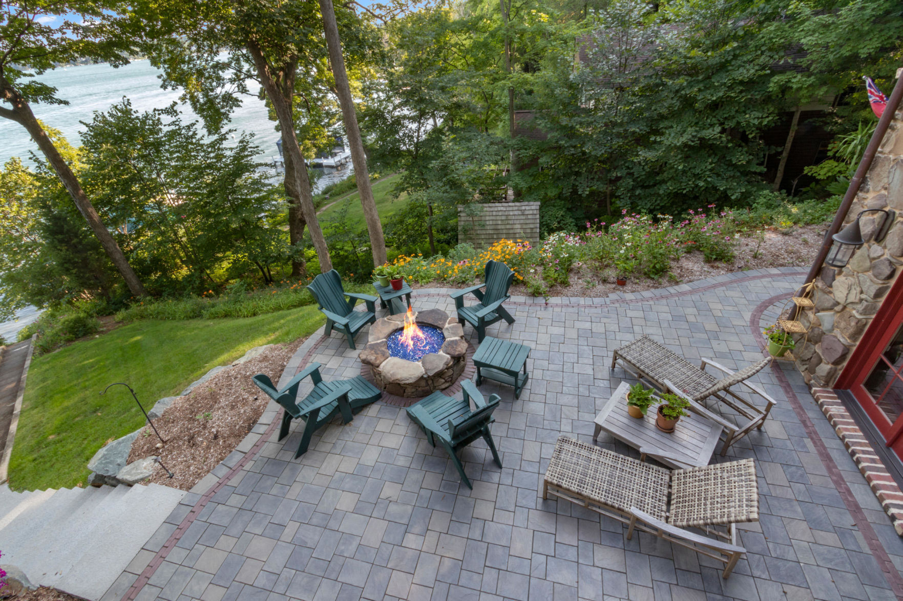 No. 13 N1905 N Lake Shore Drive, Walworth